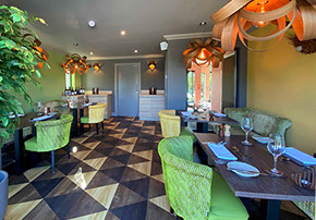 Taransay House contains an open plan restaurant offering great Scottish Seafood