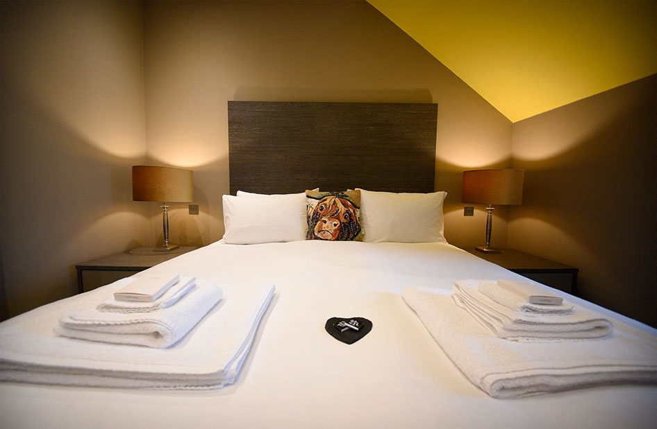 Taransay House contains comfortable Super King Size Double Beds with sea views