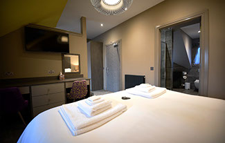 Our luxury bed and breakfast room in Portree offers WIFI Widescreen Smart TV en suite bathroom and a Super King Size Double Bed