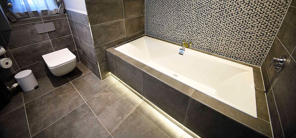 Taransay House luxury guest house contains spacious modern en suite bathrooms