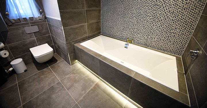Taransay House luxury guest house contains spacious modern en suite bathrooms