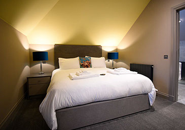 Taransay House is a luxury bed and breakfast accommodation in Portree with Super King Size Double Beds