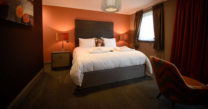 Our luxury bed and breakfast accommodation in Portree contains Super King Size Double Beds with WIFI internet access