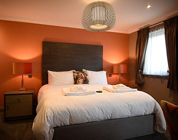 Taransay House Luxury Bed and Breakfast Accommodation in Portree contains comforable Super King Size Double Beds