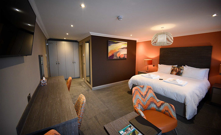 Our Luxury Guest House in Portree offers Super King Size En Suite Double Bedrooms with WIFI internet access