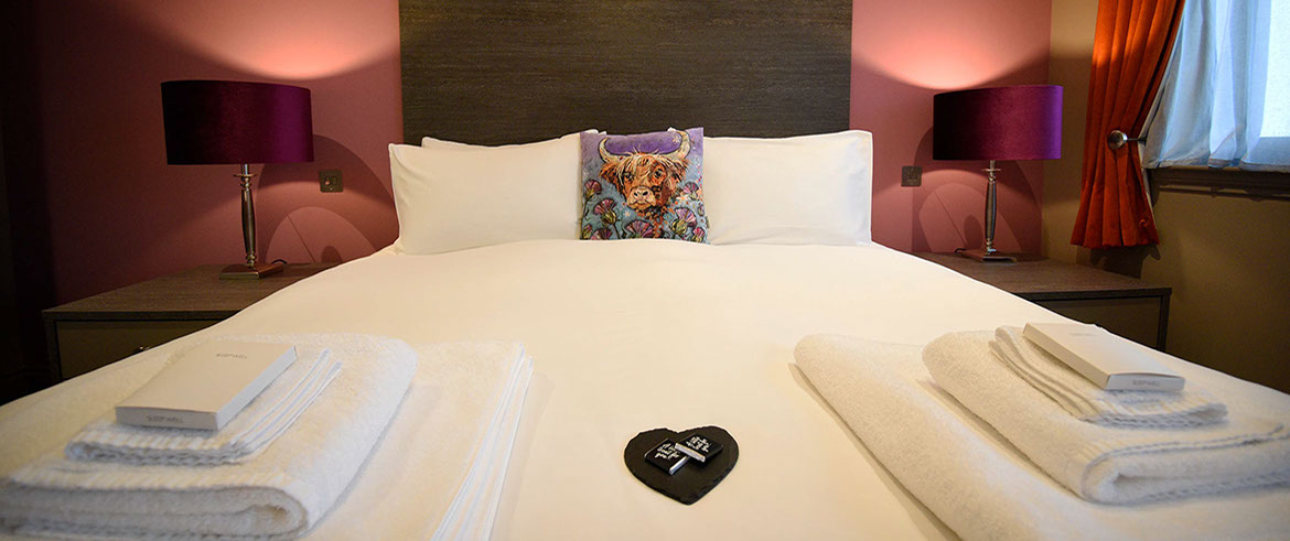 Stay in comfort at Taransay House luxury bed and breakfast accommodation in Portree with sea views