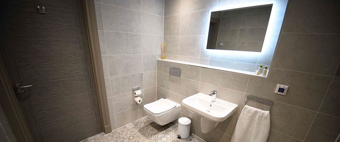 Taransay House luxury bed and breakfast accommodation in Portree offers spacious en suite bathrooms