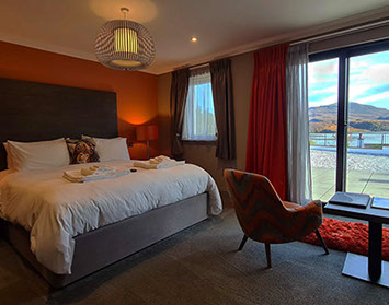 Taransay House Luxury Guest House Accommodation offers stunning sea views and Super King Size Double Beds
